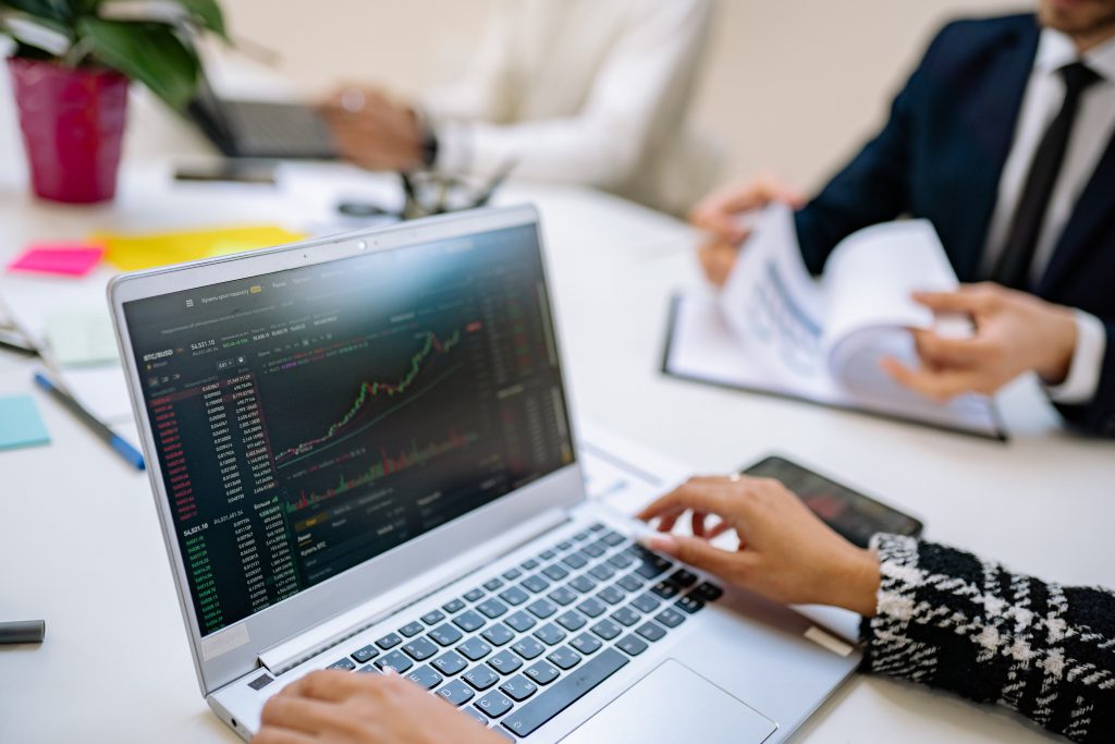An image that represents stocks on a laptop.